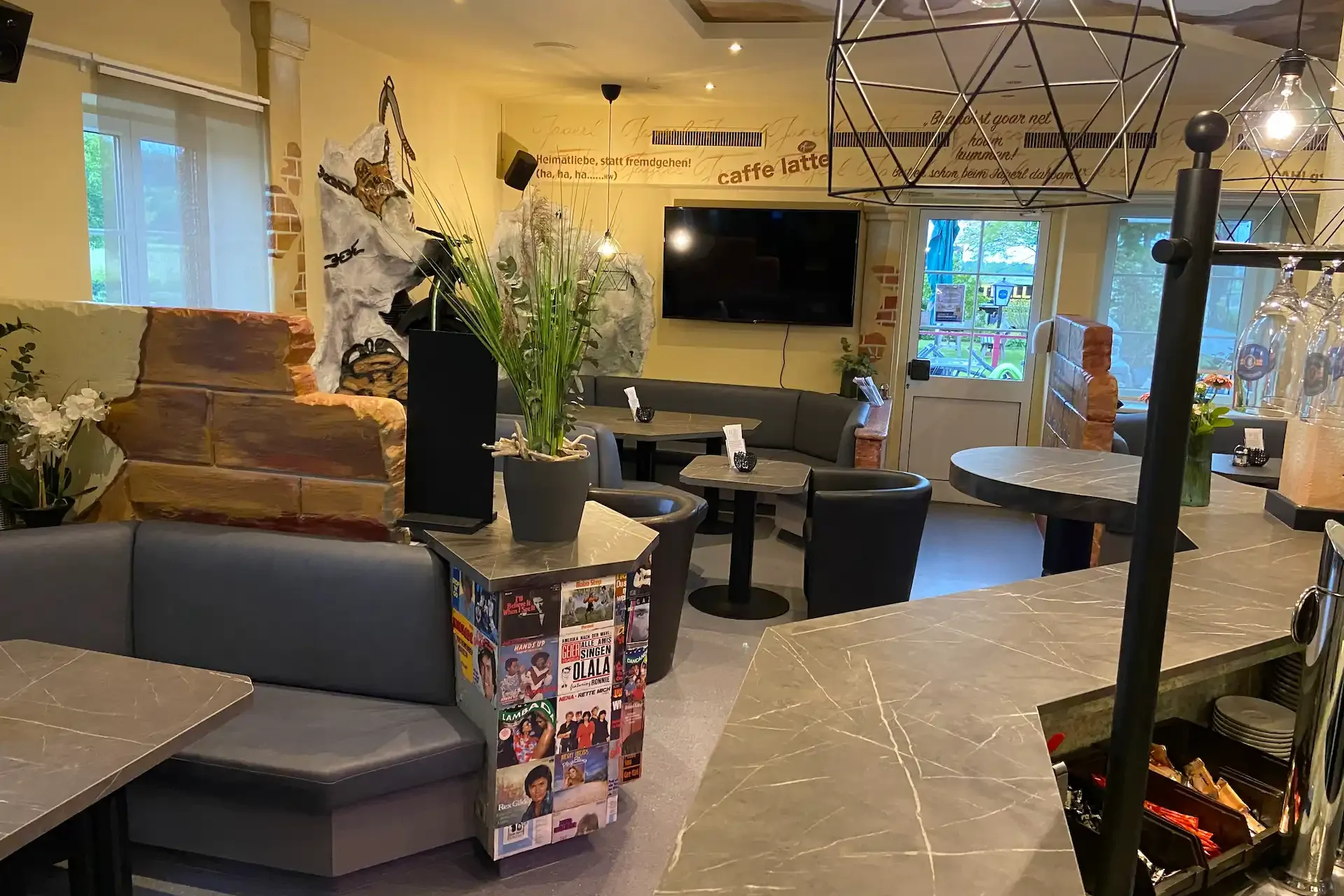 Cafe-3
